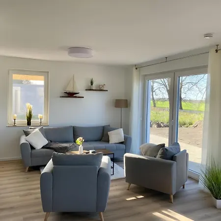 Anni - Ferienhaus Mit Kamin Und Sauna Fuer 6 Personen Pepelow